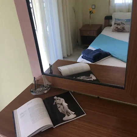 Dionisos Blue شقة فندقية