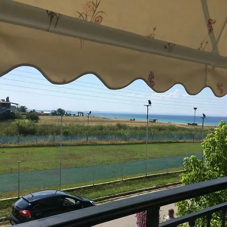 アパートホテル Dionisos Blue